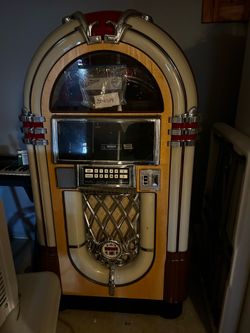 Vintage 90s  100 disc CD player jukebox