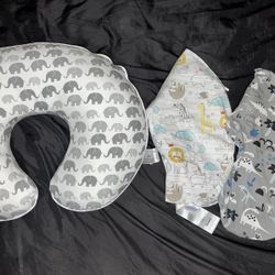 Boppy Breastfeeding Pillow With 2 Extra Pillow Covers