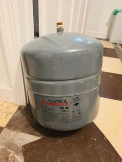Water expansion tank.