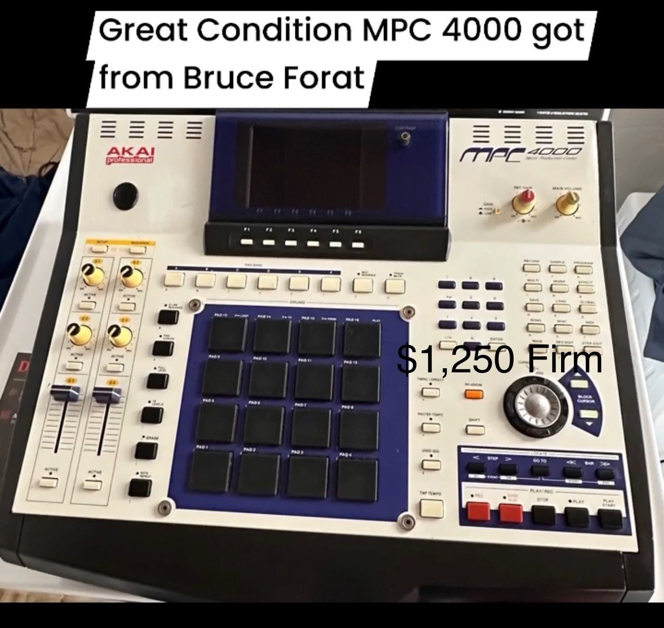 Akai MPC 4000 1,200