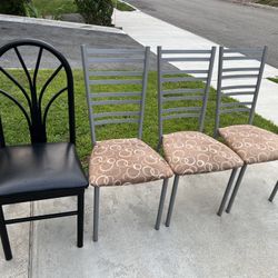 4 Metal Chairs 