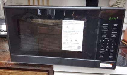 Mainstays 1.1 cu microwave new
