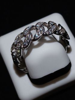 VVS1 Moissanite Diamond Cuban Link engagement ring