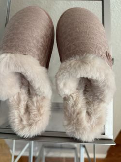 Michael kors Janis Slippers Soft Pink Brand New Size 8 