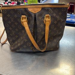 Louis Vuitton Purse