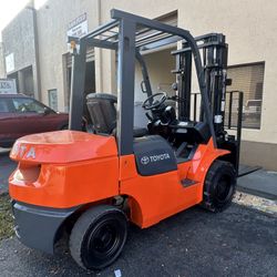 Toyota Forklift Diesel 6000lb Pneumatic Ready To Work 
