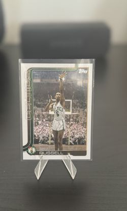 2025-26 Topps - Bill Russell #251 Gold /2025