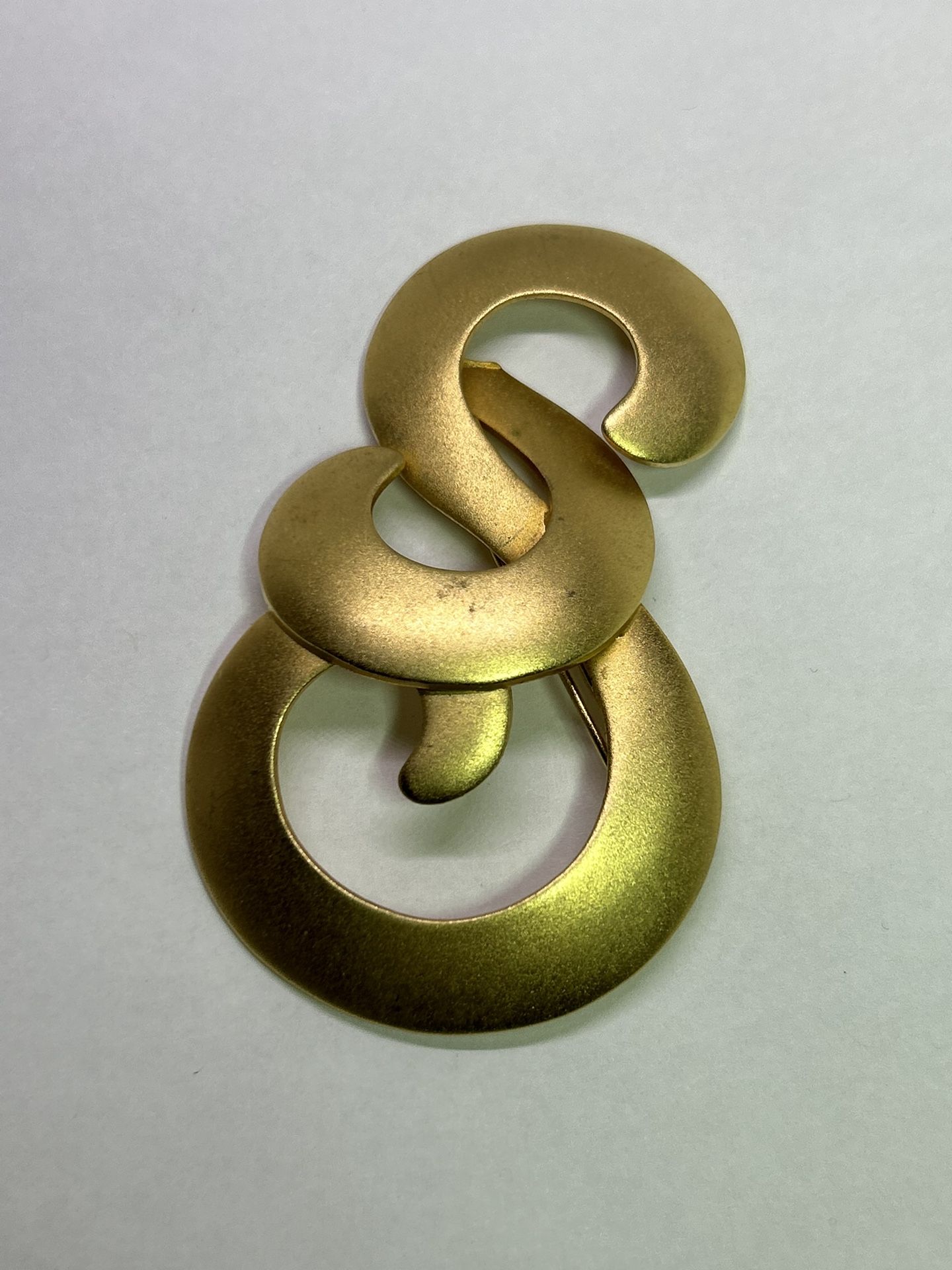 BROOCH