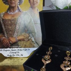 ✨👑👒The Diamond Rose Gold Drop Earrings..