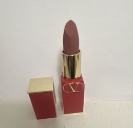 Valentino matte lipstick in the shade living nude
