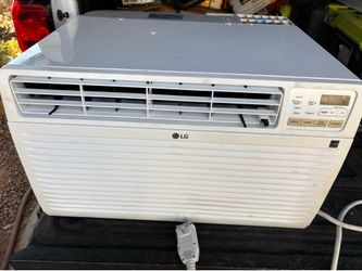 LG 11,800 BTU 230V Through-the-Wall Air Conditioner Unit Cools 540 Sq. Ft. with and remote in White
