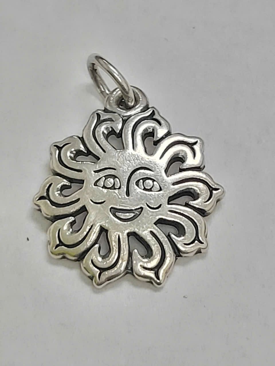 James Avery Retired 925 Sunbeam Charm