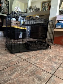 Dog Kennel/ Crate