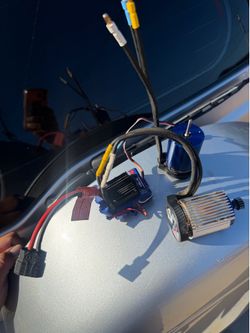 Traxxas VXL-3S Waterproof ESC with (2) Velineon 3351R Brushless Motors.