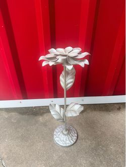 Metal Silver Flower Decor