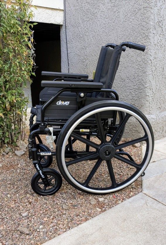 Drive 16" Viper Plus GT Wheelchair No Footrests