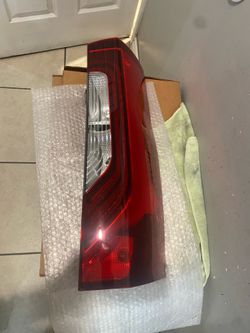 2019-2022 Mercedes Benz sprinter right tail light