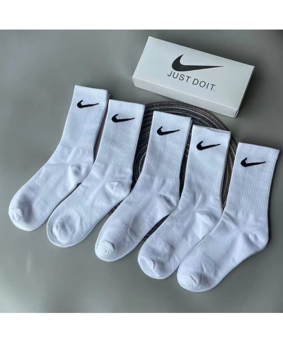 Socks , boxes of socks (socks) size (men 8-8.5 / women 12-14).