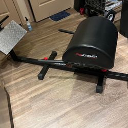 Hip Thruster Machine