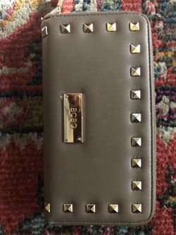 BCBG PARIS LEATHER PURSE