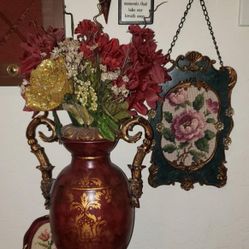 X2 VINTAGE ORNATE BURGUNDY GOLD DAMASK PINK ROSE EMBROIDERED EMBROIDERY ART PLAQUE PICTURE FRAME URN VASE JARDINIERE FLOWER ARRANGEMENT DECOR