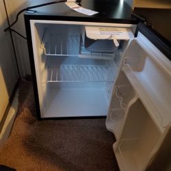 Whirlpool Mini College Fridge