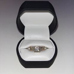 Women Diamond Wedding Ring 10K Yellow Gold 1/2 CTTW - SIZE 7
