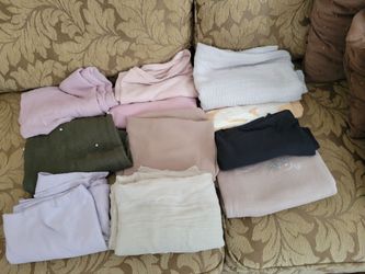 scarf hijab different color 2$ each pick up only