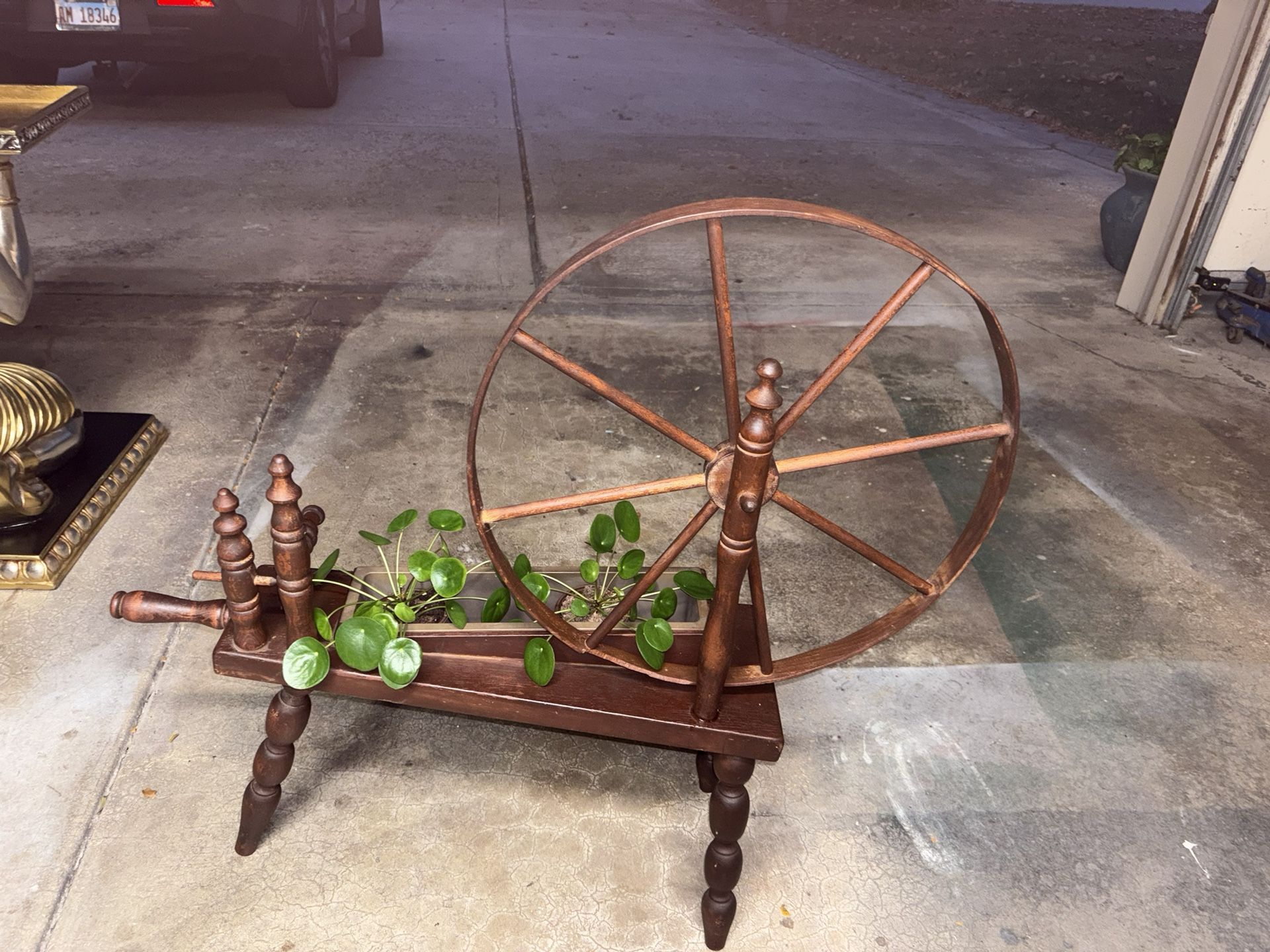 Antique spinning wheel  used to spend cotton yarn, thread decoration piece possible flower pot beautiful home decor great gift 