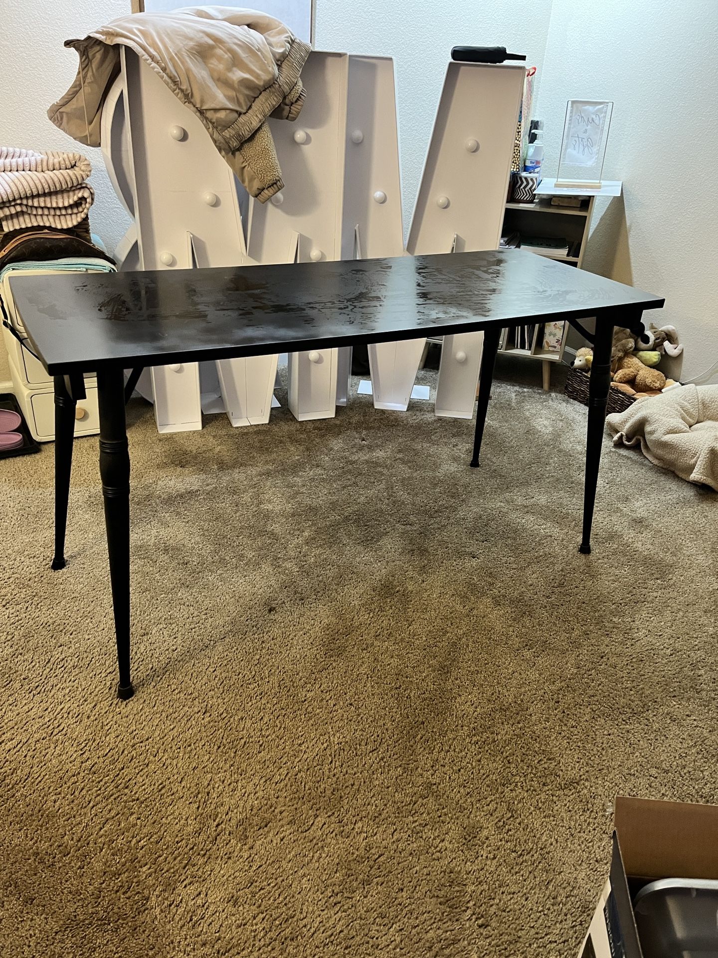 Desk/Table