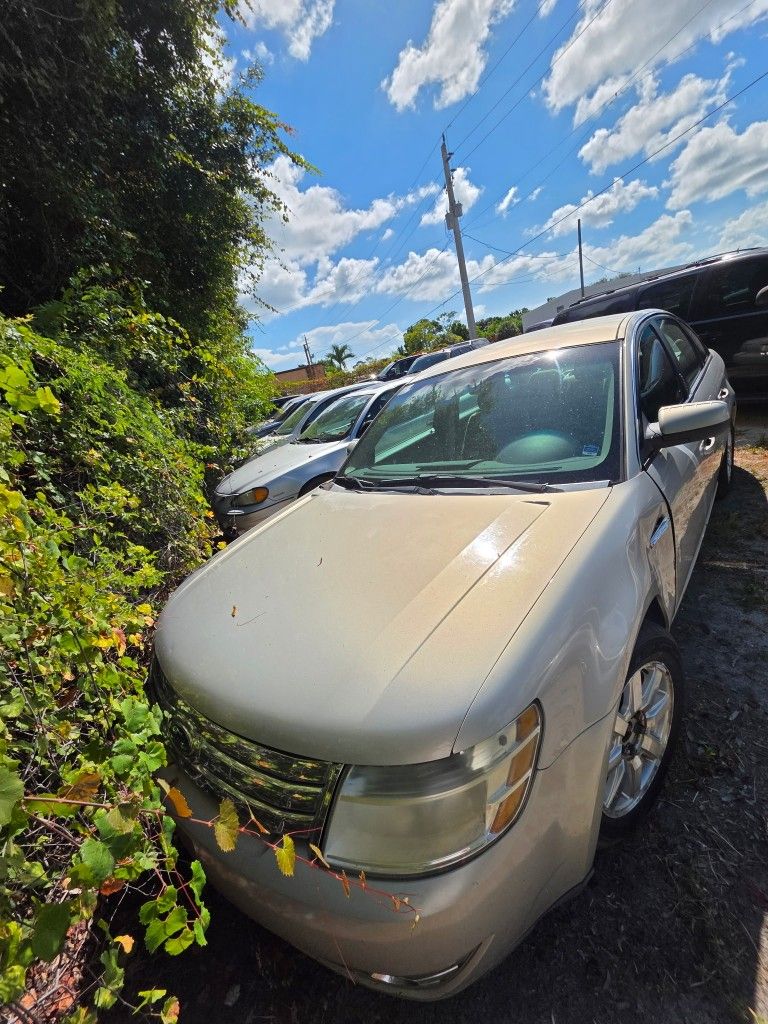 2009 Ford Taurus
