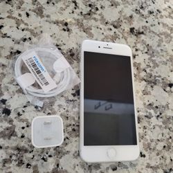 IPHONE 7 64 GB LIKE NEW UNLOCKED