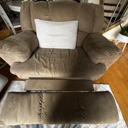 Oversized Microfiber (Saudi-like) Material Recliner