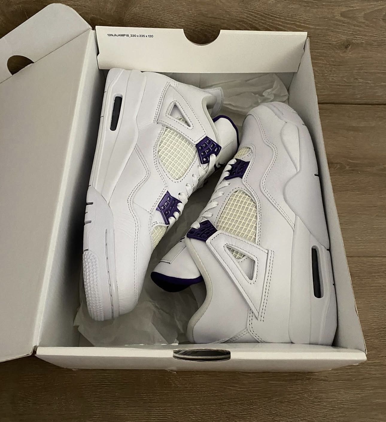 Jordan 4 Retro Metallics