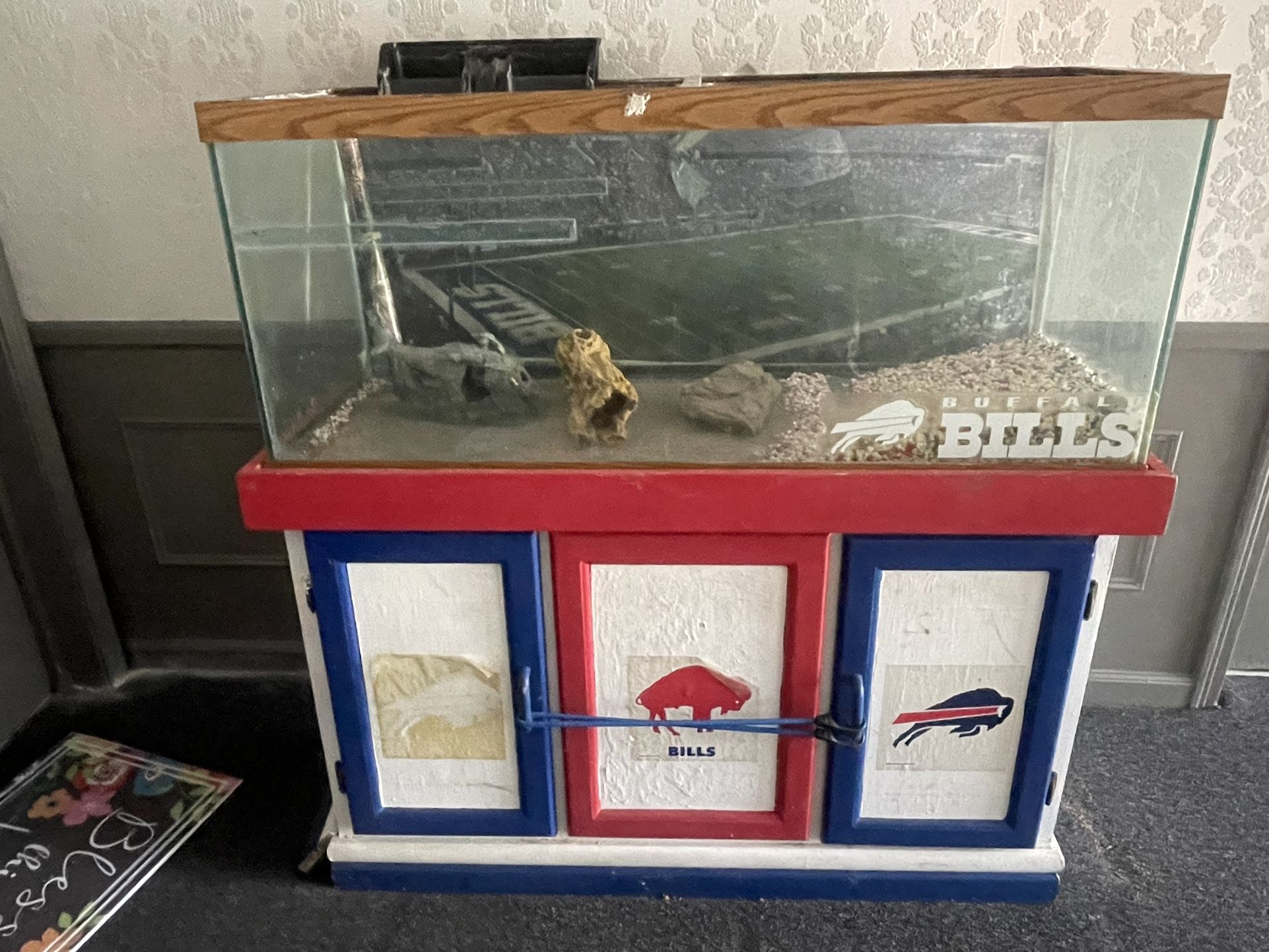 75 Gallon Fish Tank With Accessories