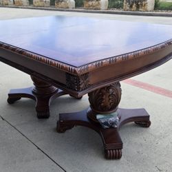 Elegant Wooden Dining Table 