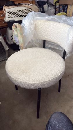 Amazon 100 dollar chair