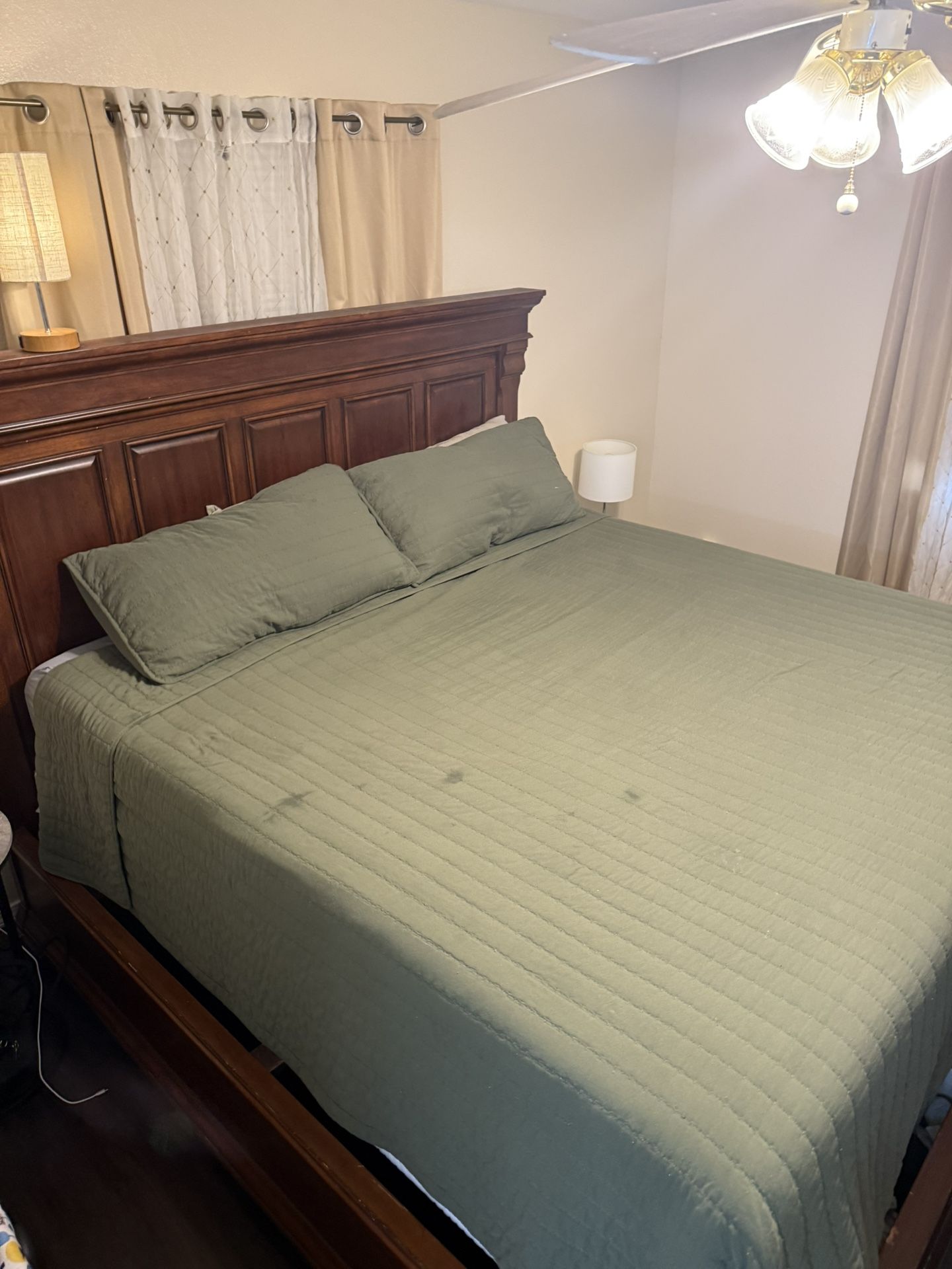 King size Wooden Bed