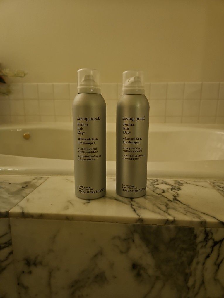Living Proof phd advanced clean dry shampoo