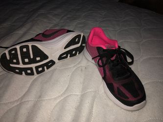 Nike revolution 3