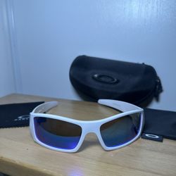Brand New Oakley Gascan White / Artic Blue