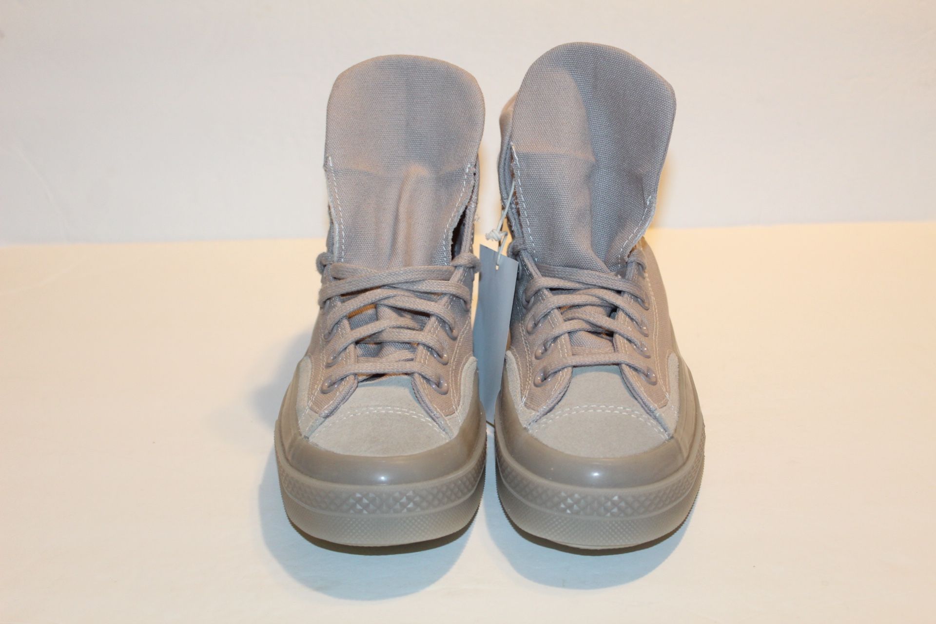 Women’s Converse Chuck 70 Marquis Shoes Size 9 NEW 