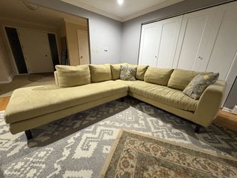 Dania Sectional Couch Sofa