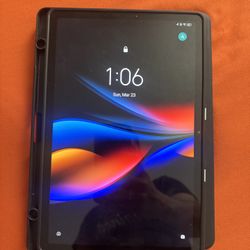 Lenovo M11 11” tablet with Cover