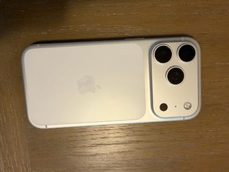 17 pro silver 512GB unlocked