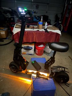 GT08 Electric Scooter 5600W Dual Motor 50 MPH Custom