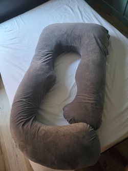 Pregnancy pillow