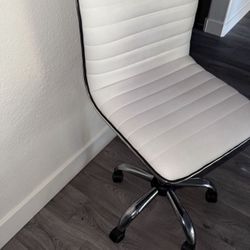 White vanity Chair