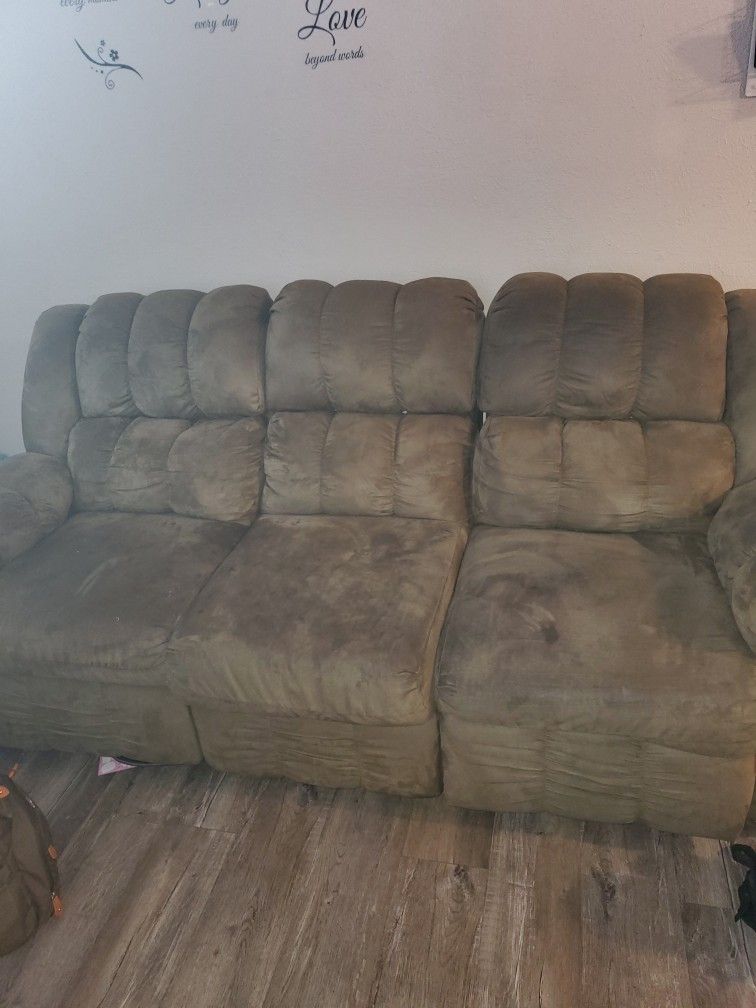  Love Seat With Both Recliners 