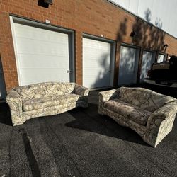 Vintage Forest Print Couch With Love Seat*FREE Curbside Delivery